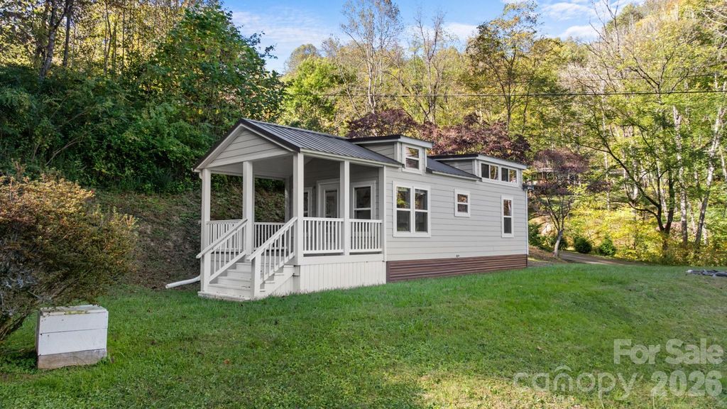 619 Kitchens Branch Road, Sylva, NC 28779