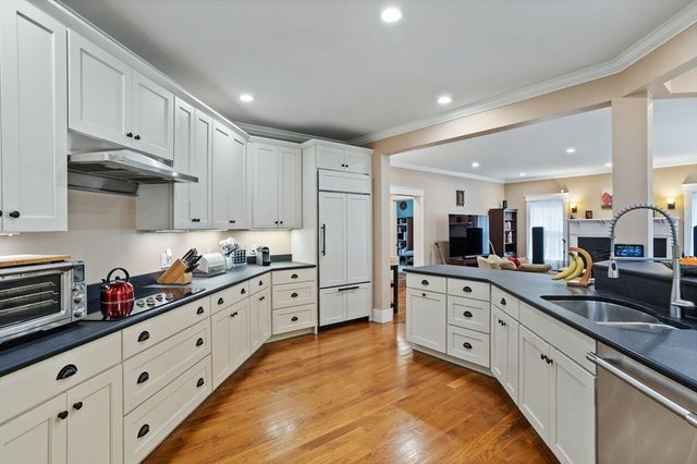 5 Walnut Street, Lexington, MA 02421