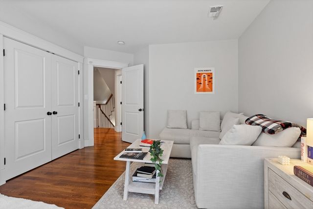 5 Walnut Street, Lexington, MA 02421