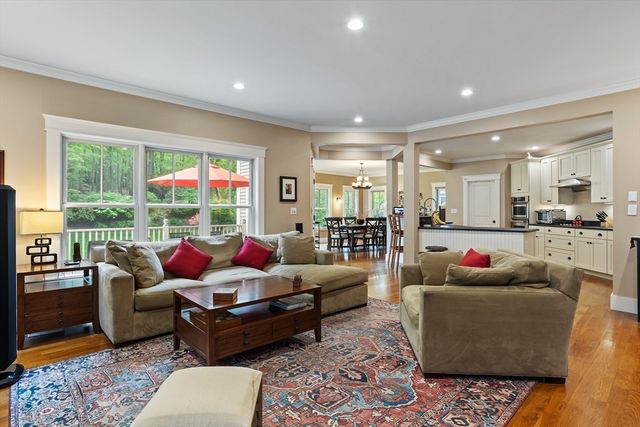 5 Walnut Street, Lexington, MA 02421