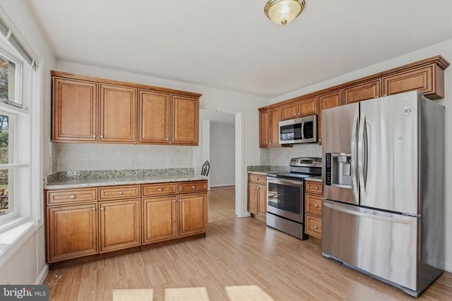 613 GOLDSBOROUGH DR, Rockville, MD 20850