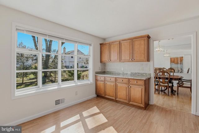 613 GOLDSBOROUGH DR, Rockville, MD 20850