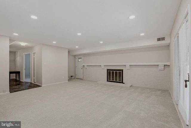 613 GOLDSBOROUGH DR, Rockville, MD 20850