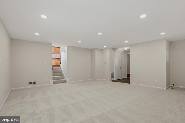 613 GOLDSBOROUGH DR, Rockville, MD 20850