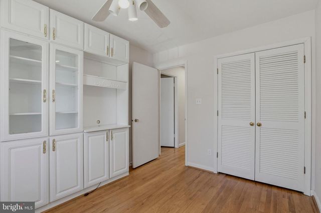 613 GOLDSBOROUGH DR, Rockville, MD 20850