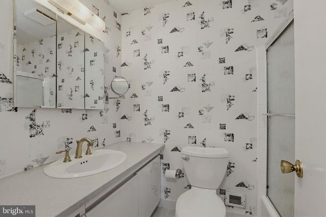 613 GOLDSBOROUGH DR, Rockville, MD 20850