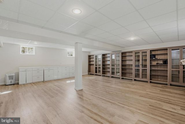 613 GOLDSBOROUGH DR, Rockville, MD 20850