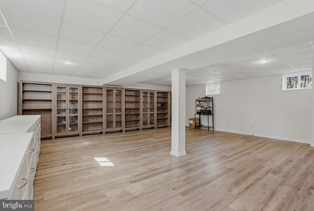 613 GOLDSBOROUGH DR, Rockville, MD 20850