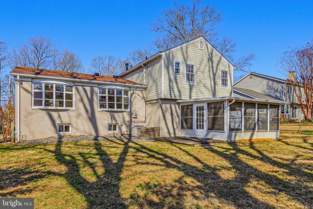 613 GOLDSBOROUGH DR, Rockville, MD 20850