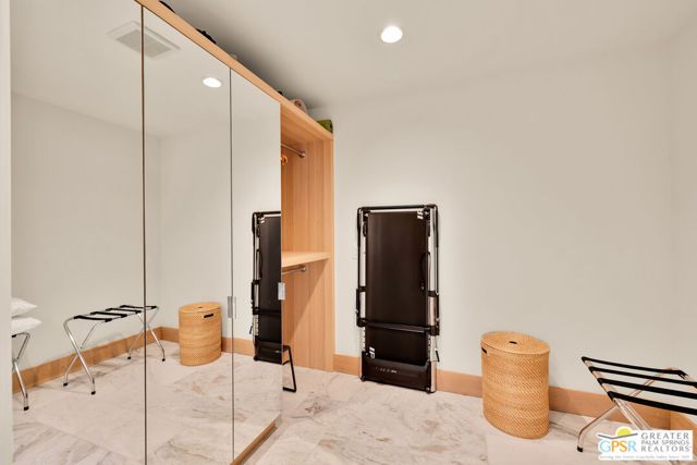 2170 S Barona Road, Palm Springs, CA 92264