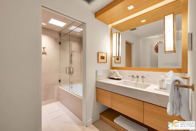 2170 S Barona Road, Palm Springs, CA 92264