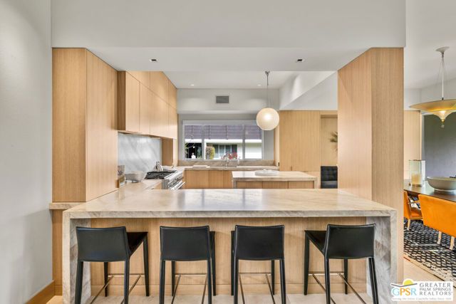 2170 S Barona Road, Palm Springs, CA 92264