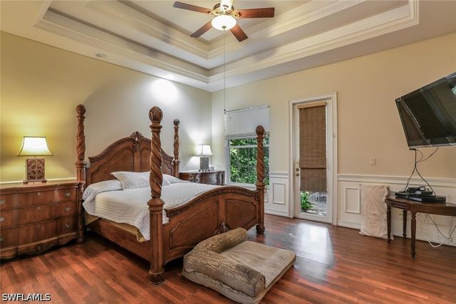 3155 Santorini CT, Naples, FL 34119