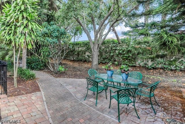 3155 Santorini CT, Naples, FL 34119