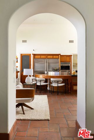 1031 Cove Way, Beverly Hills, CA 90210