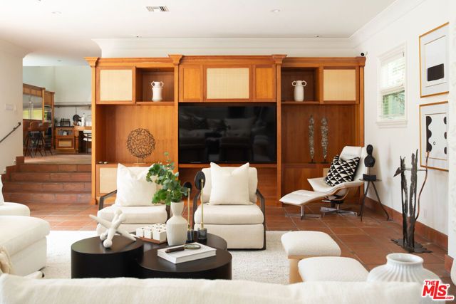 1031 Cove Way, Beverly Hills, CA 90210