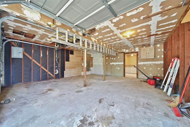 7115 Roswell Street, Houston, TX 77022