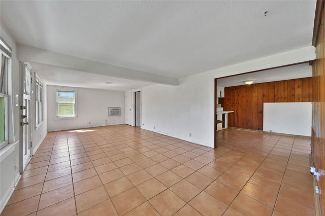 7115 Roswell Street, Houston, TX 77022