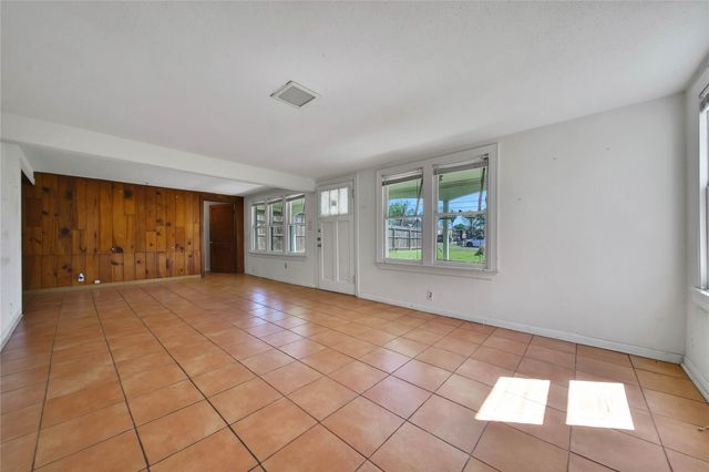 7115 Roswell Street, Houston, TX 77022