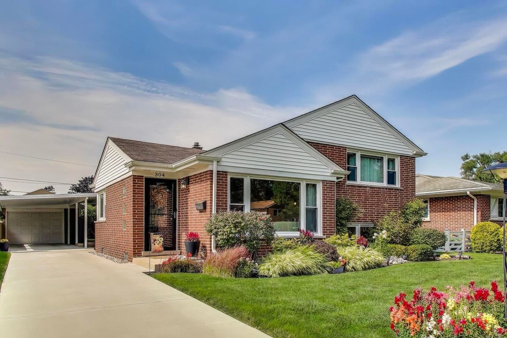 304 Amherst Avenue, Des Plaines, IL 60016
