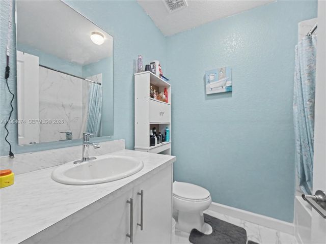 396 NW 12th Pl, Florida City, FL 33034