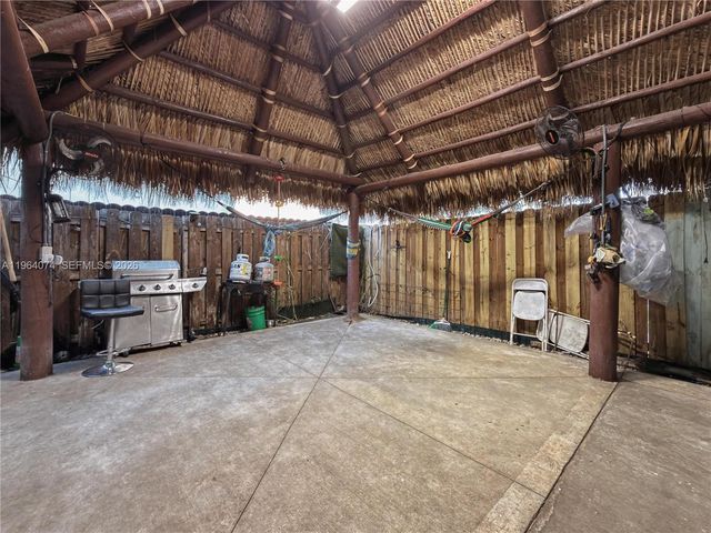 396 NW 12th Pl, Florida City, FL 33034