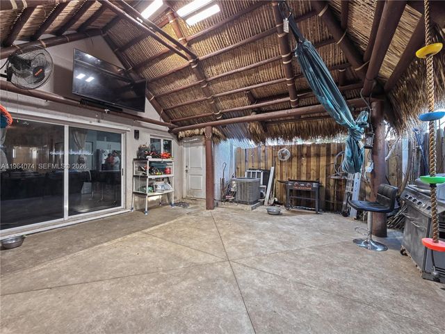 396 NW 12th Pl, Florida City, FL 33034