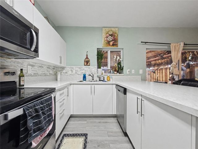 396 NW 12th Pl, Florida City, FL 33034