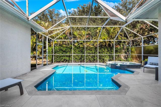 10831 Fieldfair DR, Naples, FL 34119