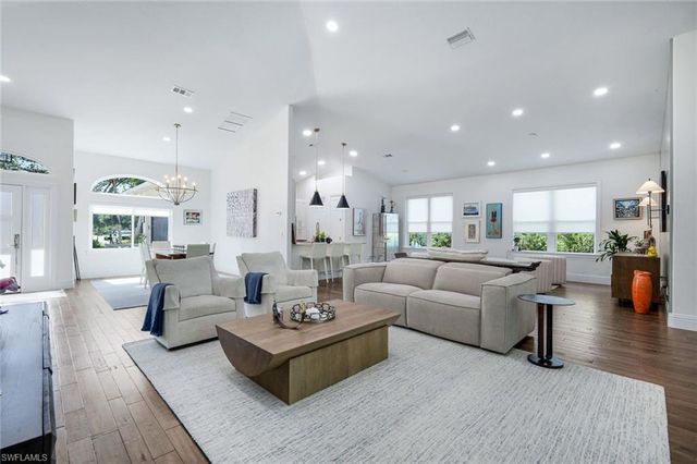 10831 Fieldfair DR, Naples, FL 34119