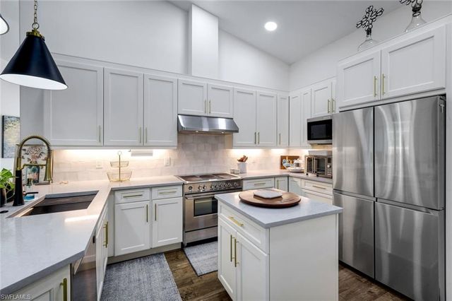 10831 Fieldfair DR, Naples, FL 34119