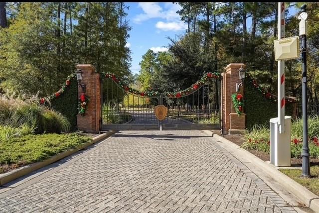 318 Paradise Isle, Montgomery, TX 77316