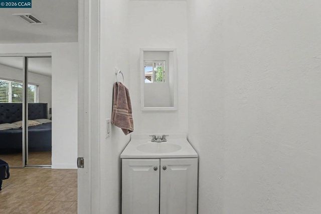 400 Ladera Dr, Vallejo, CA 94591