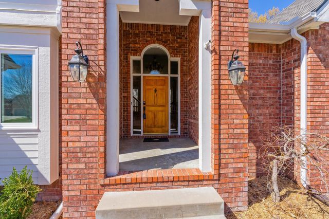 323 N Lancaster Dr, Wichita, KS 67230