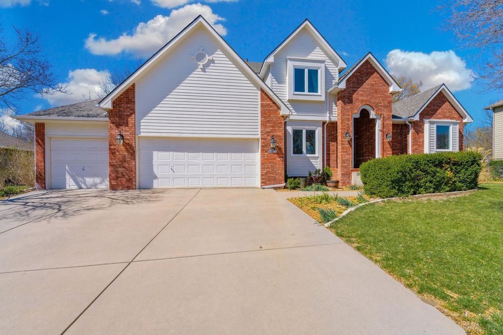 323 N Lancaster Dr, Wichita, KS 67230