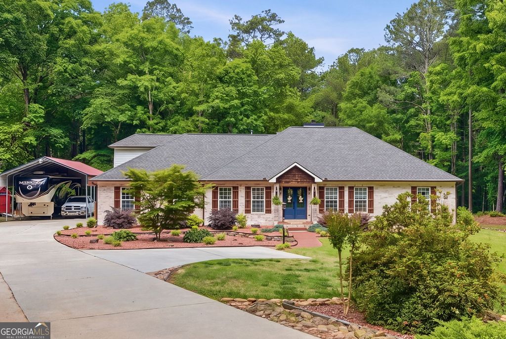 674 Marion Beavers Road, Sharpsburg, GA 30277