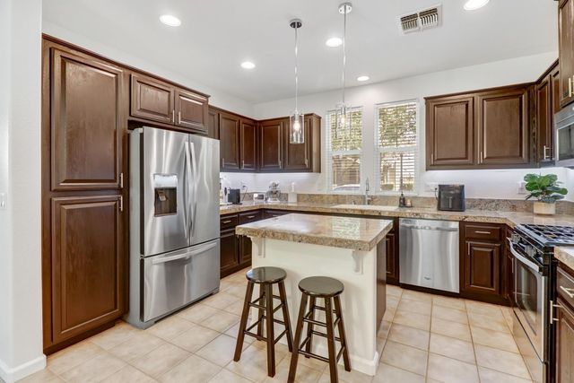 170 Wapello Cir, Sacramento, CA 95835