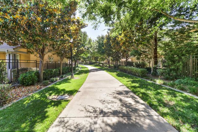 170 Wapello Cir, Sacramento, CA 95835