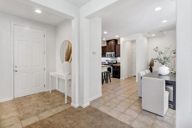 170 Wapello Cir, Sacramento, CA 95835