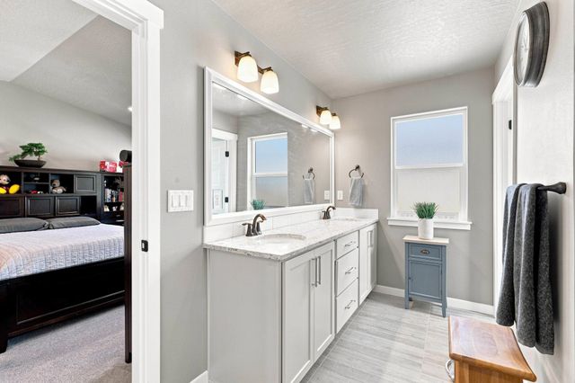 9302 N Linden Ln, Spokane, WA 99208