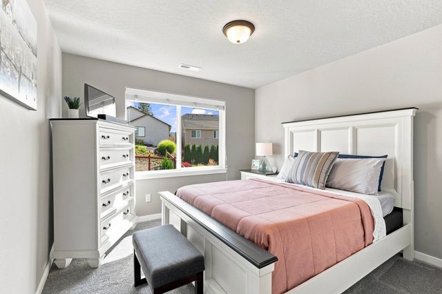 9302 N Linden Ln, Spokane, WA 99208