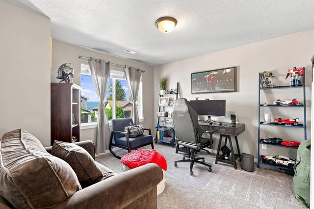 9302 N Linden Ln, Spokane, WA 99208