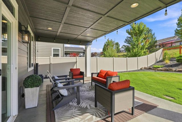 9302 N Linden Ln, Spokane, WA 99208