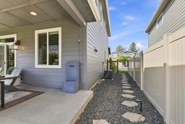 9302 N Linden Ln, Spokane, WA 99208