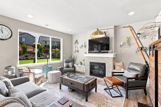9302 N Linden Ln, Spokane, WA 99208