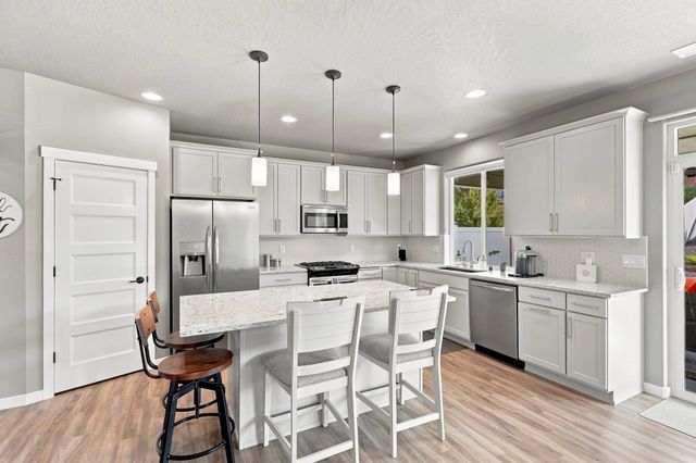 9302 N Linden Ln, Spokane, WA 99208