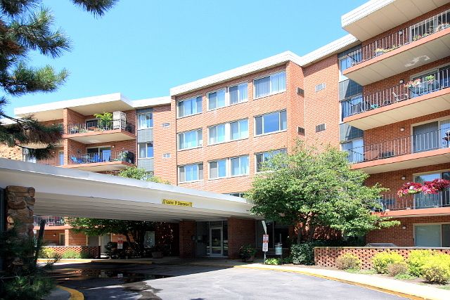 16 E Old Willow Road 405s, Prospect Heights, IL 60070