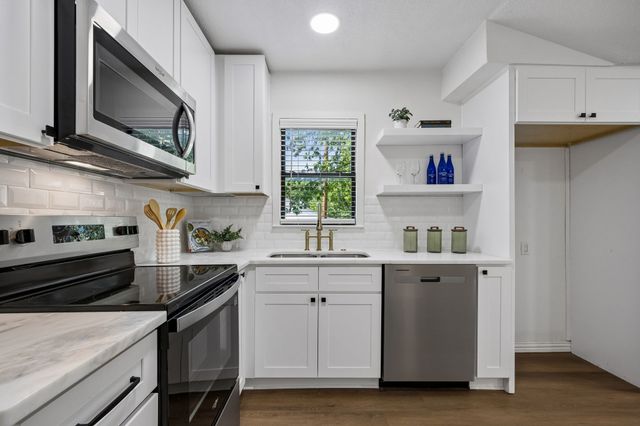 806 N Ruddell Street, Denton, TX 76209