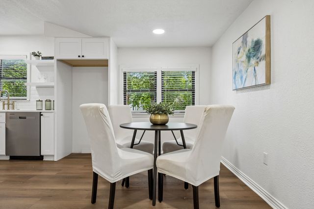 806 N Ruddell Street, Denton, TX 76209