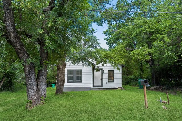 806 N Ruddell Street, Denton, TX 76209